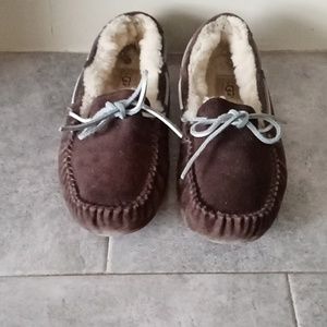 UGG SLIPPER saiz 8 women